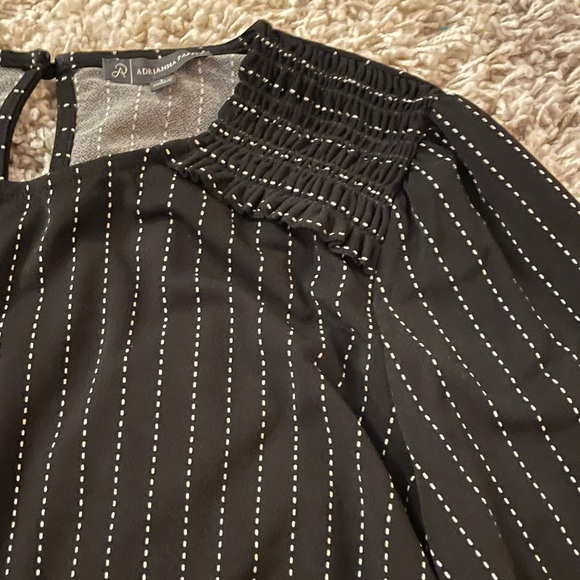 Adrianna Papell Black Pinstripe Blouse Size Large - Picture 3 of 7